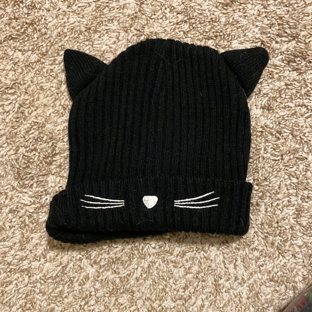 Black cat beanie
